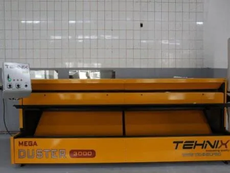 Tehnix Mega Duster 3000 — mašina za trešenje tepiha